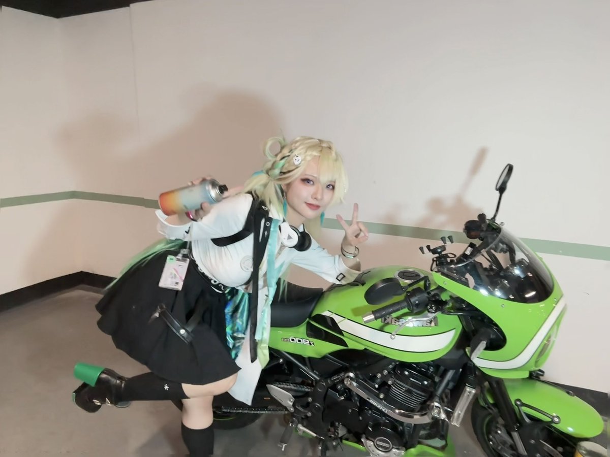 ningyo_cos's tweet photo. #鸣潮 #WutheringWaves #Lynae 
Lynae  with motorbike~！ https://t.co/jxC3KqEyYz