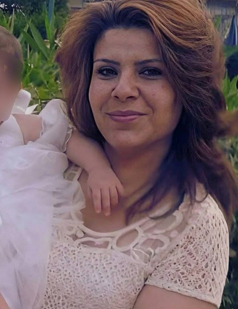 Iman Matanyous Jross a été tuée ce lundi 23 février par des commandos de la mort dans un quartier alaouite de la ville de Homs, en Syrie. Le responsable de la police locale a expliqué à sa famille que ses assassins ont dû la confondre avec une Alaouite… Iman était chrétienne.