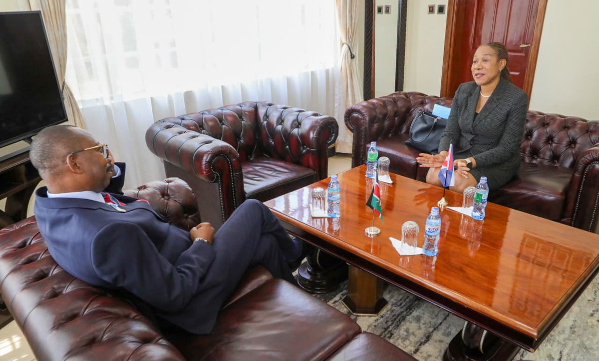 Paying a courtesy visit to Lt Gen J S Mwinyikai , Commandant, National Defence College (NDC). The NDC is pitched at strategic level and is KDF’s highest defence training institution. It is mandated to conduct a pre-eminent course in national security and strategy.