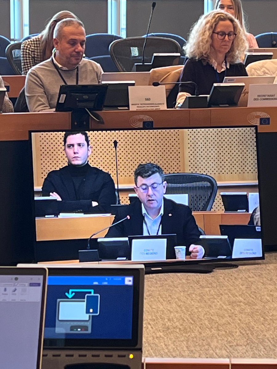 EPP_CoR's tweet image. Today @borbolycsaba presented hin opinionon #AgoraEU at @EPCulture. Adopted unanimously in #SEDEC, the opinion calls for territorial balance, minority support &amp;amp; accessible funding for all communities. Europe’s agoras are its towns, cities &amp;amp; regions.