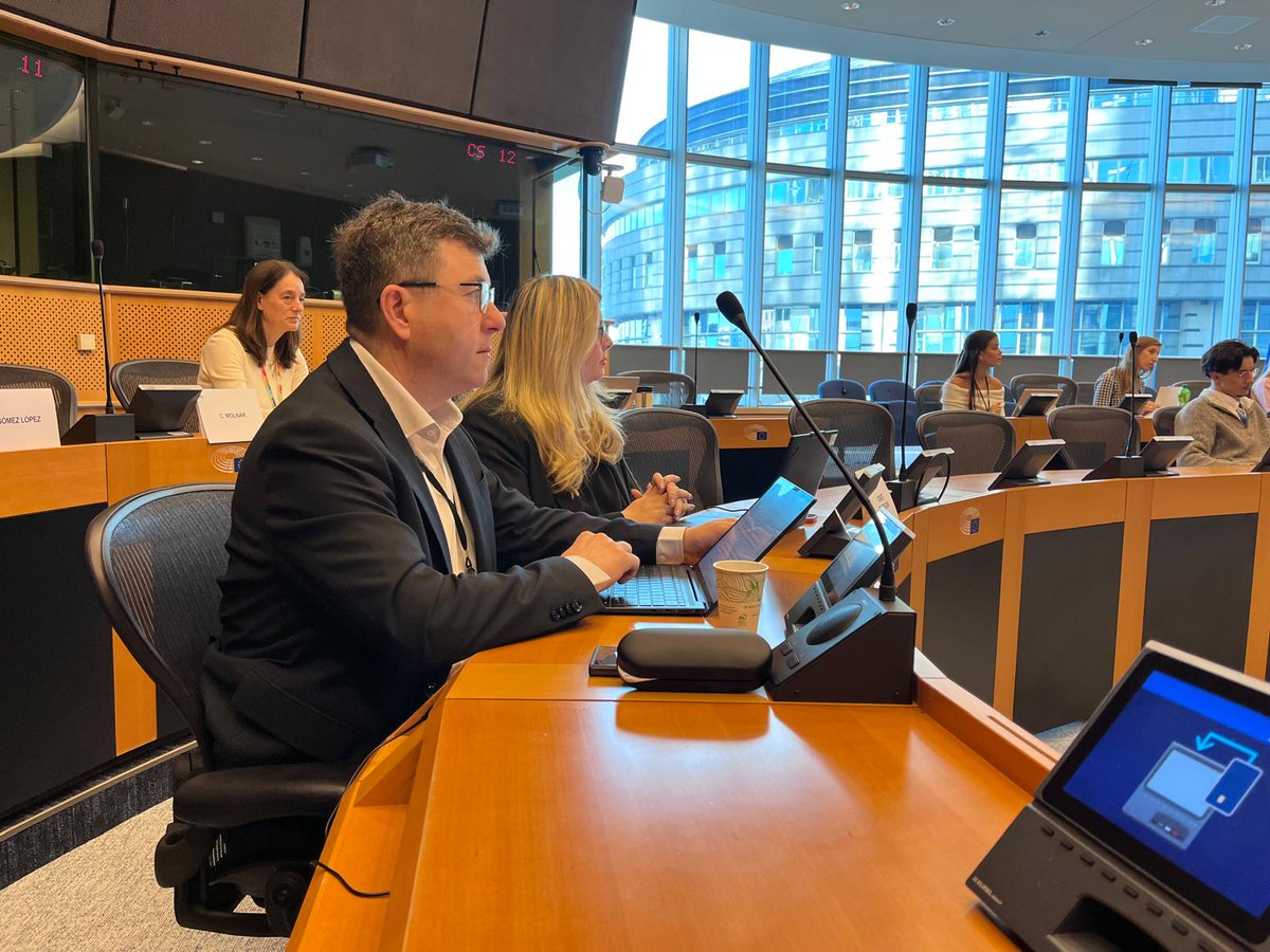 EPP_CoR's tweet image. Today @borbolycsaba presented hin opinionon #AgoraEU at @EPCulture. Adopted unanimously in #SEDEC, the opinion calls for territorial balance, minority support &amp;amp; accessible funding for all communities. Europe’s agoras are its towns, cities &amp;amp; regions.