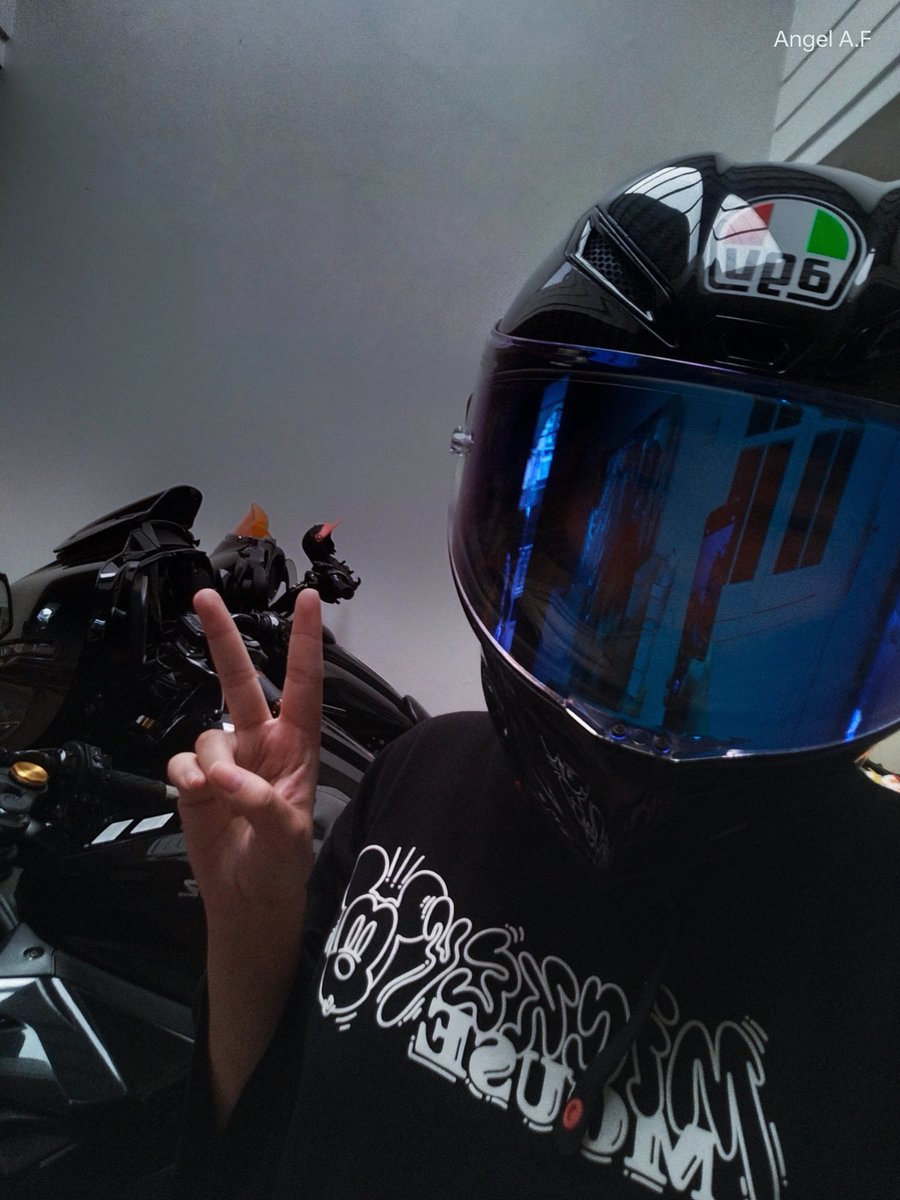 LtProStudio's tweet photo. 🥱 Biggest flex of the year goes to me! 
I don't post much but these are my achievements. https://t.co/5waUyRSyM3