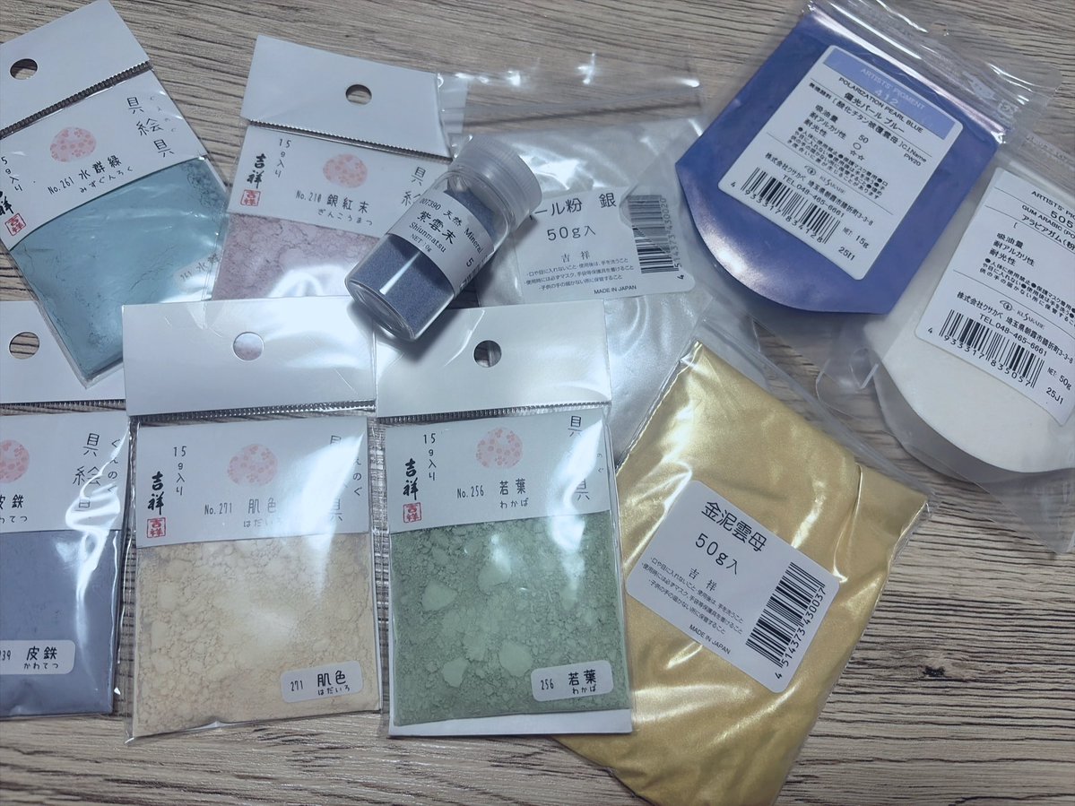 欲しリスからかわちこい絵の具がこんな沢山😭🤍 本当に長い間優しくし