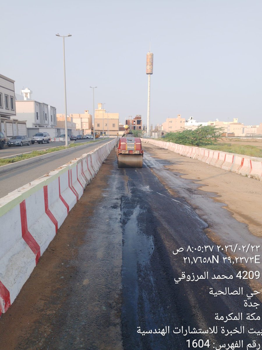 awjcco's tweet photo. جاري اعمال السفلتة في خط 140 https://t.co/X0MQ9NsYcn