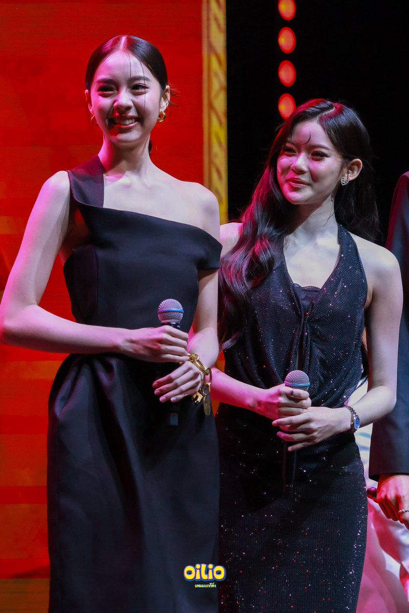 "มาเบล - เอินเอิน” จากซีรีส์ฟอร์มยักษ์แห่งปี “สอดสร้อยมาลา” 
กับงานยิ่งใหญ่แห่งปี “วันสนั่นจอ ”

#earnearnfatima #Mabelz_PiXXiE 
#oneสนั่นจอ2026
#สอดสร้อยมาลา