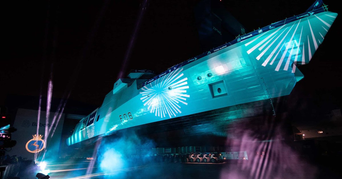 Royal Navy tweet media