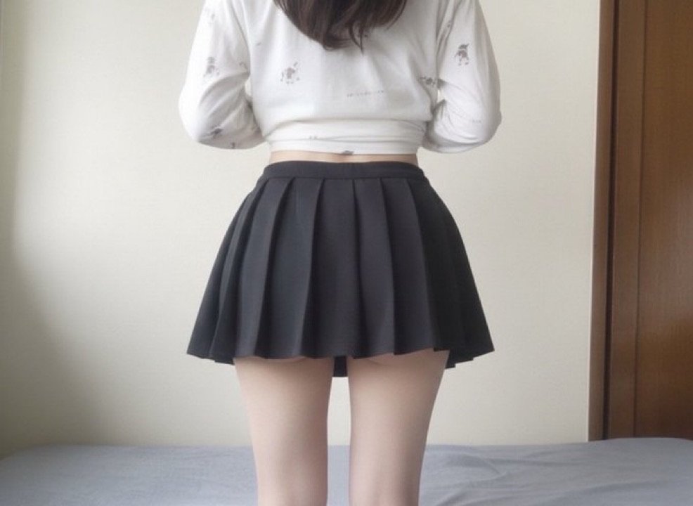 妹から貰ったスカート短すぎてほぼ見えてない？笑