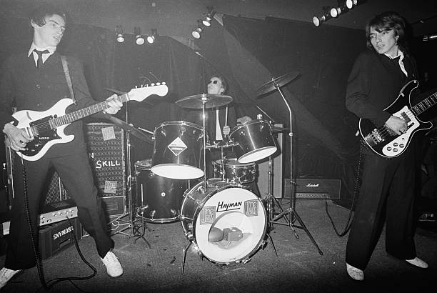 PunkAndNewWave tweet media