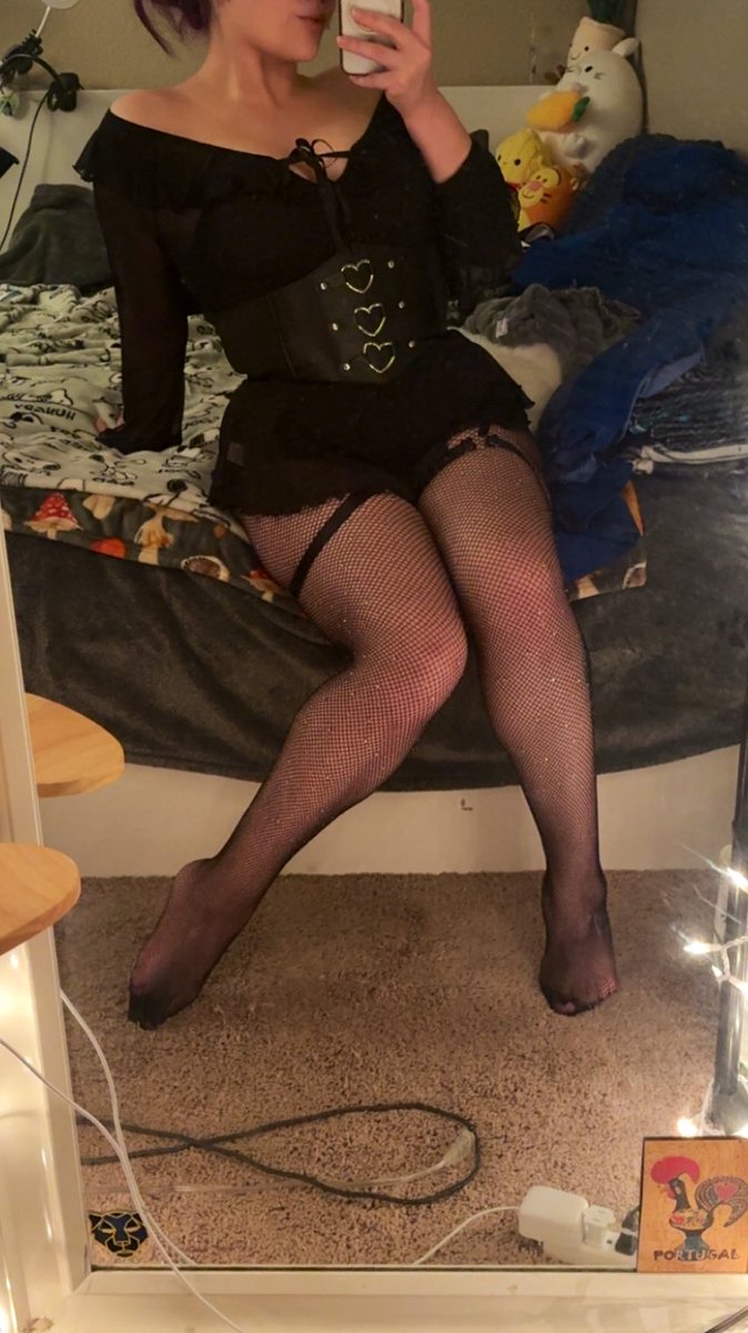 Tiggsplayground's tweet photo. Rave this weekend 🤗 what do we think about the fit? https://t.co/SsxGv41xhV