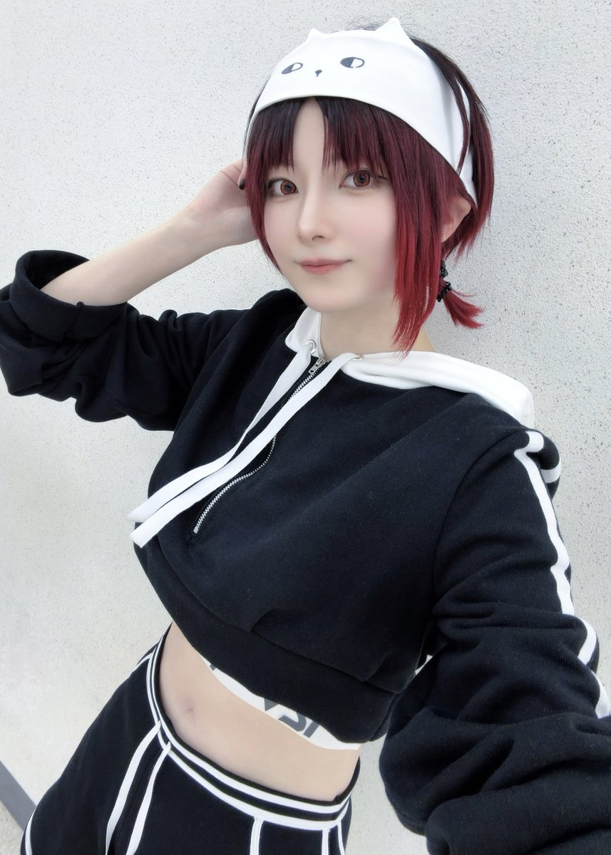 かや tweet media