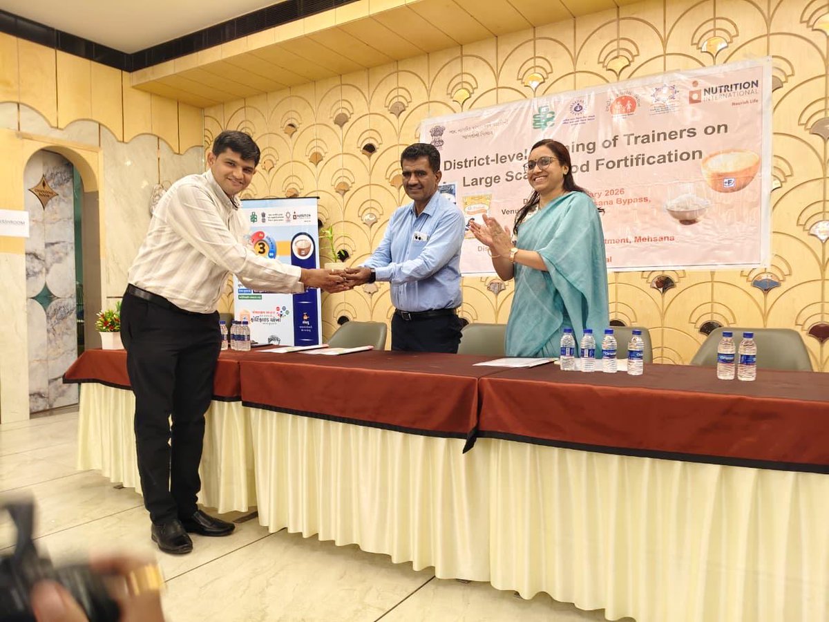 એમીનિયા મુક્ત ભારત અભિયાન અંતર્ગત ફોર્ટિફાઈડ ચોખા અને ડબલ ફોર્ટિફાઈડ મીઠાના ઉપયોગને પ્રોત્સાહન આપવા જિલ્લા કક્ષાની તાલીમમાં ઉપસ્થિત રહી માર્ગદર્શન આપવાની તક મળી.
પોષણ સુધારણા અને સ્વસ્થ સમાજ માટેનો આ મહત્વપૂર્ણ પ્રયાસ છે.
<a href="/crdgujarat1/">Commissionerate of Rural Development,Gujarat</a> <a href="/ddo_mehsana/">DDO Mehsana</a> <a href="/CollectorMeh/">Collector Mehsana</a> <a href="/GlpcLivelihood/">Mission Mangalam</a>