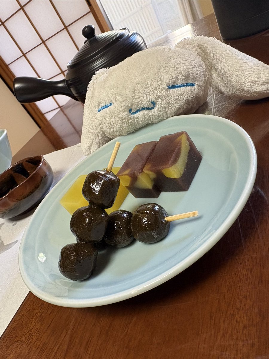 これは3時のお茶に招かれるシナモン