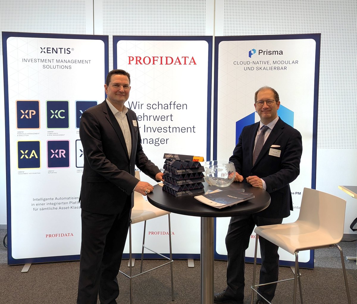 profidata's tweet photo. What an inspiring day at the 𝗕𝗩𝗜 𝗙𝘂𝗻𝗱 𝗢𝗽𝗲𝗿𝗮𝘁𝗶𝗼𝗻𝘀 𝗖𝗼𝗻𝗳𝗲𝗿𝗲𝗻𝗰𝗲 in Frankfurt! A heartfelt thank you to everyone who joined our session on 𝗜𝗻𝘃𝗲𝘀𝘁𝗺𝗲𝗻𝘁 𝗖𝗼𝗺𝗽𝗹𝗶𝗮𝗻𝗰𝗲 𝗮𝘀 𝗮 𝗦𝗲𝗿𝘃𝗶𝗰𝗲. 👉  More about us on https://t.co/BlYh0OM89s https://t.co/hefAOmsGFI