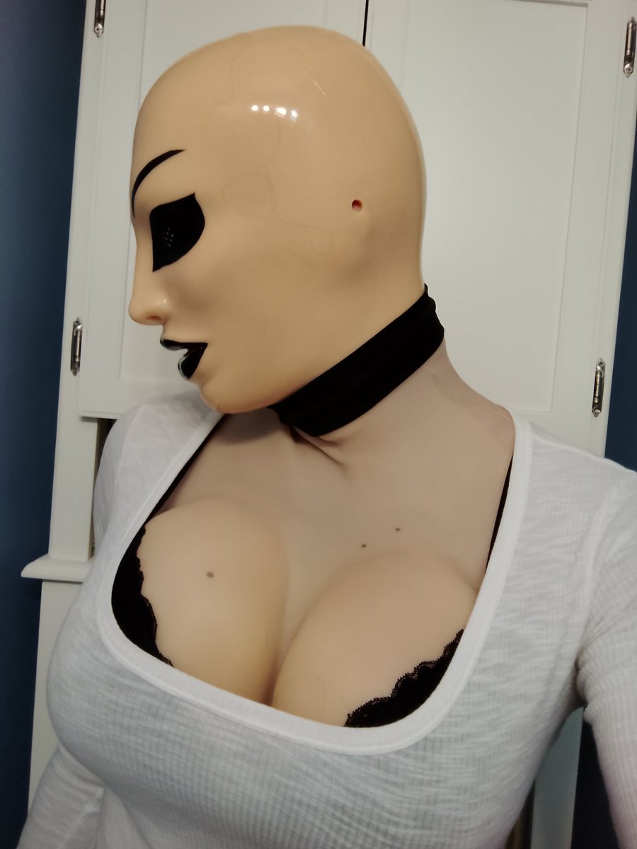 Renimasks tweet media