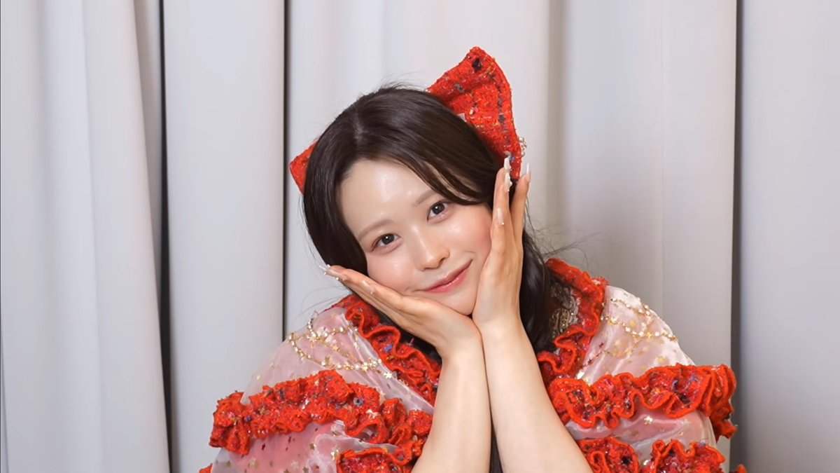 髪の後ろにビッグリボンほんとかわいすぎるあいか姫🎀 お疲れ様Σ>ー