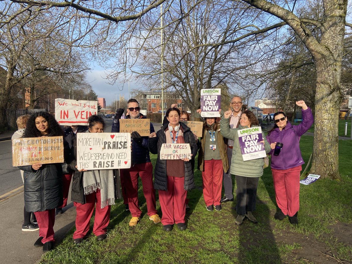 Tim Roberts tweet media