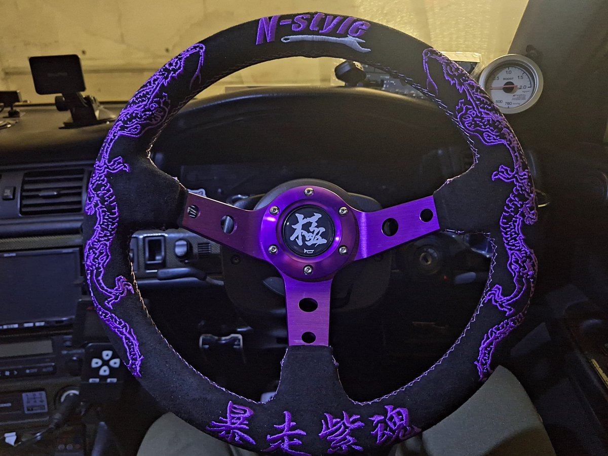 APIT東雲で購入したN-Styleステアリング付けたけど新作ステアリングも