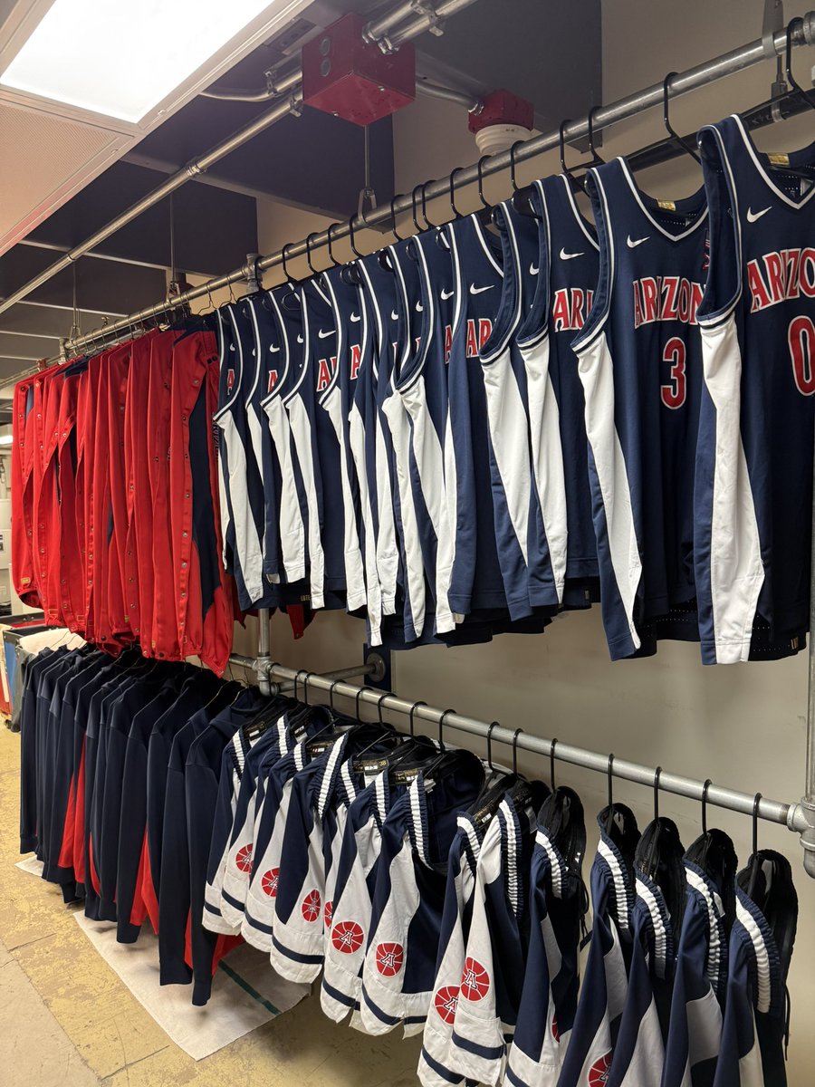 Zona_Briggs's tweet photo. Good team win #allclean #roadkill #roadsweep https://t.co/QGeZuoBYvP
