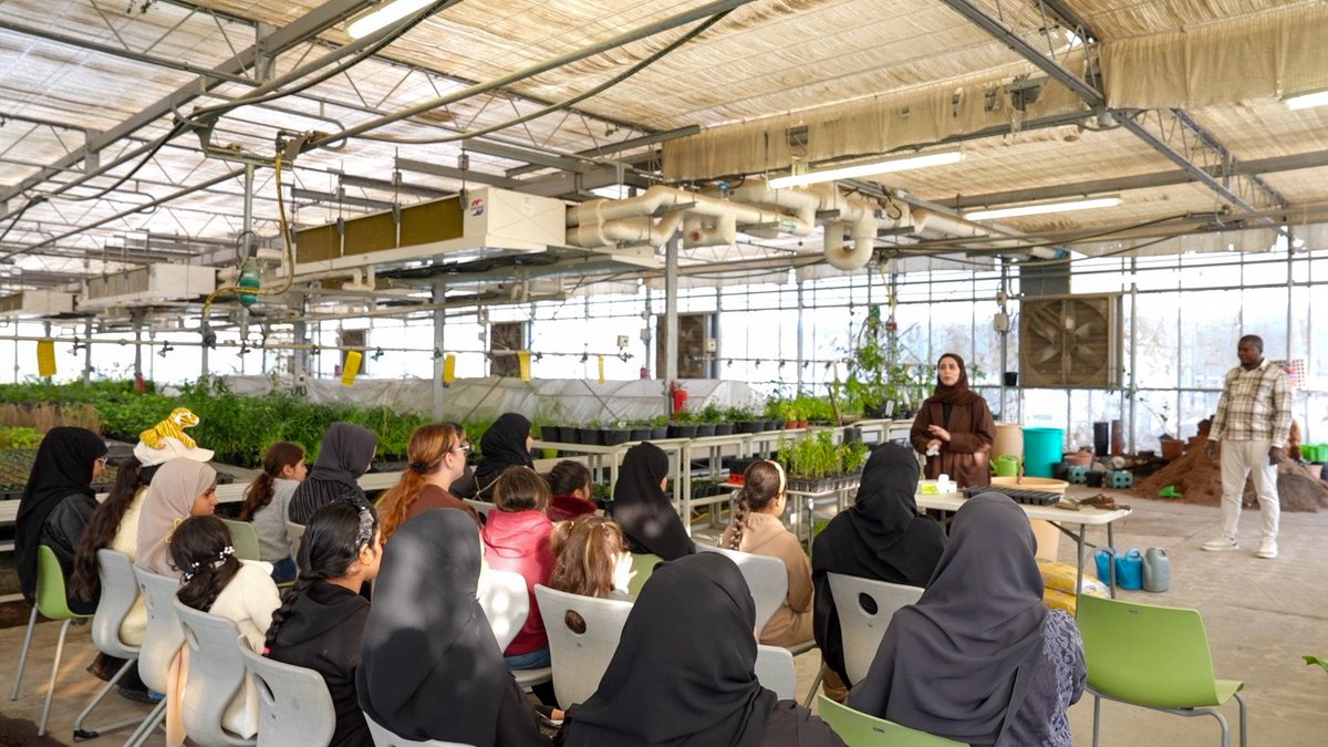 gama_qatar's tweet photo. نظمت الهيئة العامة لشؤون القاصرين بالتعاون مع حديقة القرآن النباتية ورشة زراعية تفاعلية للبنات (8–14 سنة) للتعريف بأساسيات الزراعة، وطرق العناية بالنباتات، مع إنتاج أعمال إبداعية تعزز الوعي البيئي لدى المشاركات. https://t.co/EqZBssOaNc
