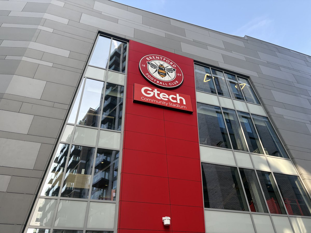 LBofHounslow's tweet photo. Today we’re at the #GtechStadium in #Brentford hosting the launch of the Golden Mile Vision &amp; Investment Framework that sets out our long-term ambition in #Hounslow.
 
#GoldenMileLondon #GoldenMile https://t.co/hjVkO9ZjwH