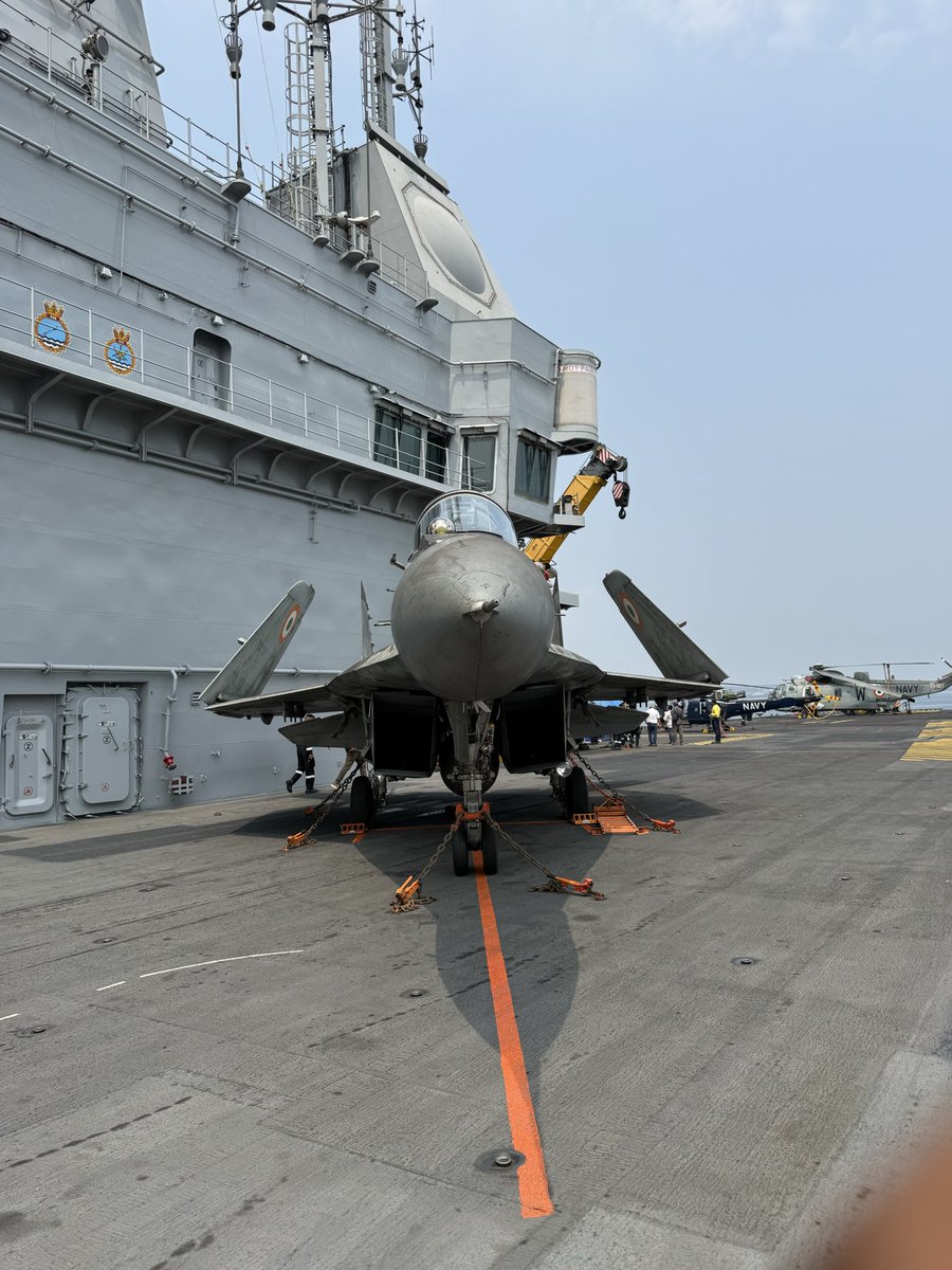 major_madhan's tweet image. Conclusion of #MILAN2026 onboard on Bharats pride -. our sea monster #INSVIKRANT  With @itisatp 
"INS VIKRANT DOESNT GO IN TO THE BATTLE FIELD - IT IS THE BATTLEFIELD"
Volumes of appreciation by the  of our friendly nations.Kudos to @IndiannavyMedia @indiannavy @PRO_Vizag 🇮🇳