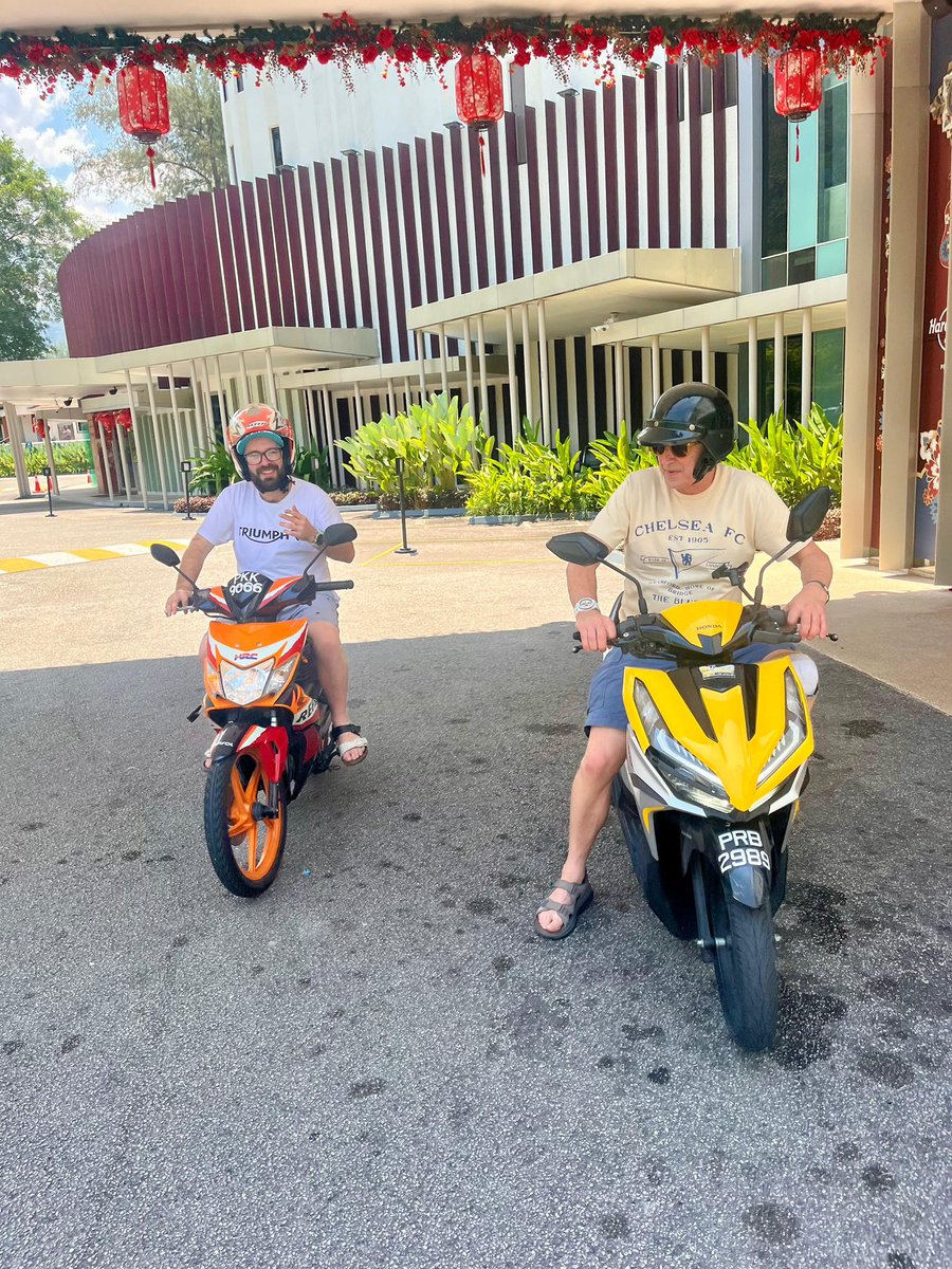 Simon Buckmaster tweet media