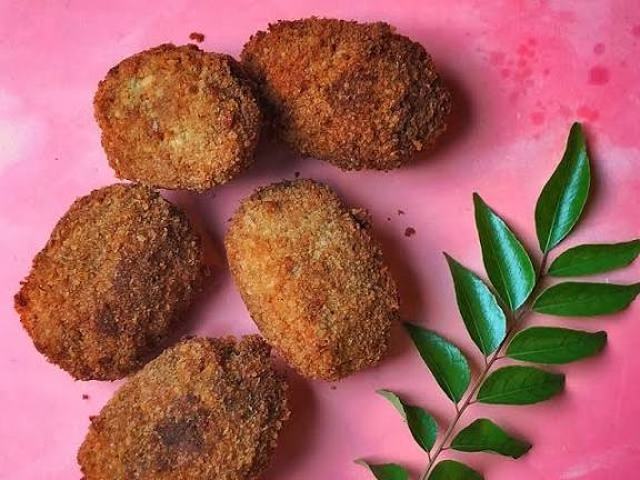 Charon⁷⋆༉‧₊˚.زن زندگی آزادی🇮🇷 tweet media