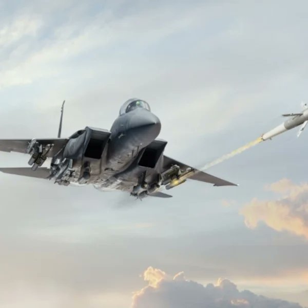 24 lutego firma BAE Systems ogłosiła, że niedawno dostarczyła 100 000. zestaw APKWS do laserowego naprowadzania lekkich pocisków rakietowych. Szczegóły na naszym portalu:
portalmilitarny.pl/wiadomosci/pro…