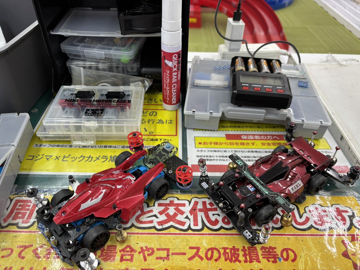 muranmini4's tweet photo. 久々にコジマ🤩

同じ回転数のマッハを5個走り比べしましたが１つだけ異常に速いモーターがありましたね🥹
寿命短そうなので走らせ過ぎには気をつけたいと思います🤤
出る予定のレースはありませんが🤤 https://t.co/05LKzsRxgc