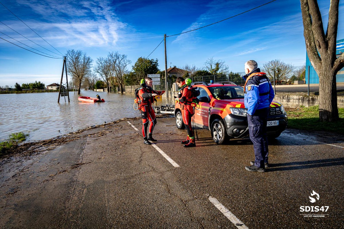 SecCivileFrance's tweet photo. #Inondations | À la suite des inondations majeures qui ont touché l'Ouest et le Sud-Ouest de la France, 294 communes sont reconnues en état de #CatastropheNaturelle à la suite de la procédure accélérée déclenchée par @SebLecornu.

📰Retrouvez le communiqué de presse ici : https://t.co/Y868bUFYAJ

📄Retrouvez la liste détaillée des communes ici : https://t.co/5xBhfpdxSi