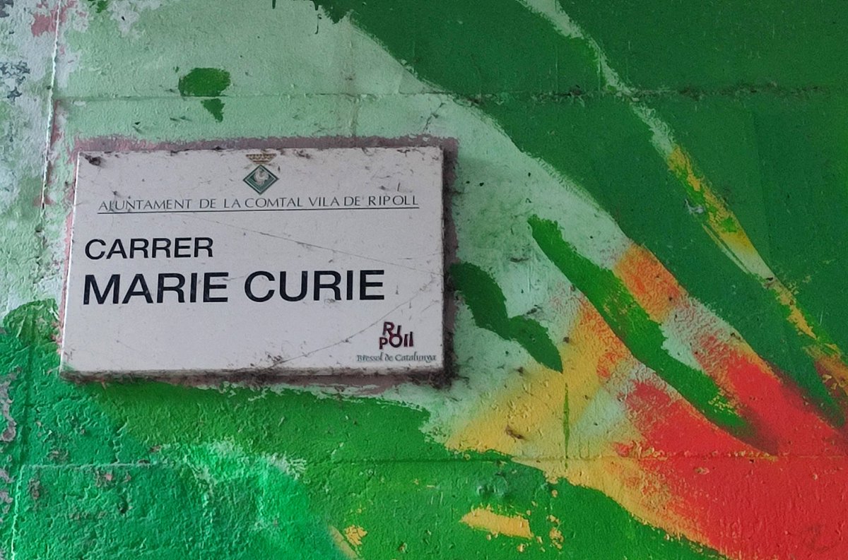Carrer Marie Curie (#Ripoll)
#científiques