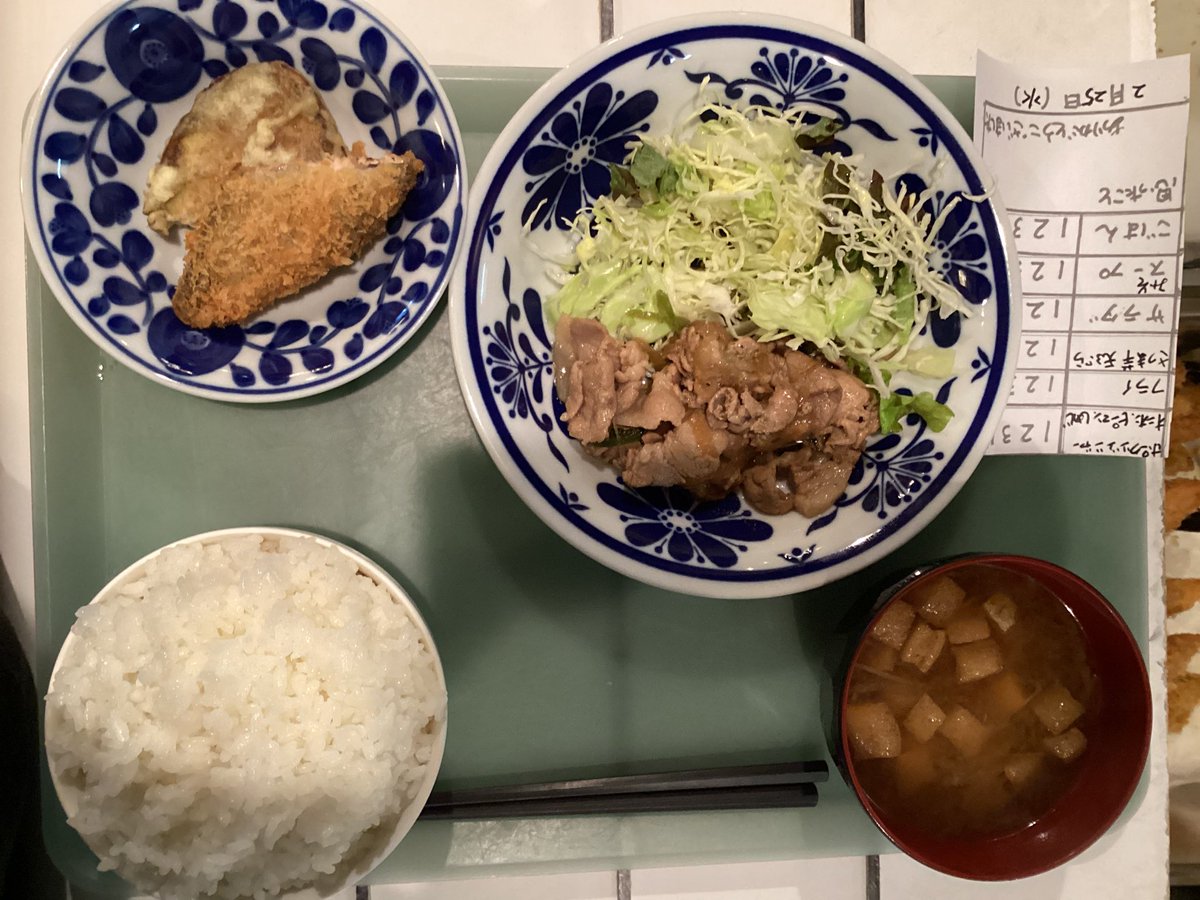 flippercafe1983's tweet photo. 今日のメニューはポークジンジャーです。
今日は久々の雨でしたね☔
明日からは晴れますように！！

#日本福祉大学
#アスリートフード
#スポーツ栄養
#スポーツ食堂
#フリッパーカフェ
#美浜町運動公園
#美浜町合宿 https://t.co/694UKzWKpq