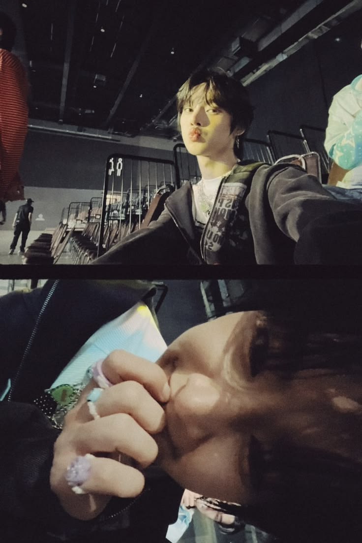 Found the perfect wallpaper for my phone (i am having cuteness aggression for him istg)