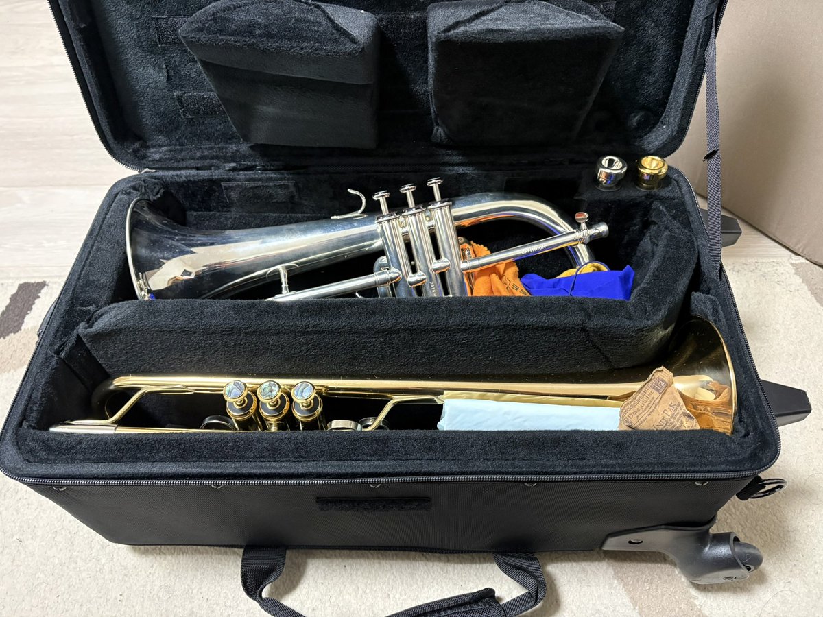 KinichiFurukawa's tweet photo. ボチボチも📯の音出し🤗
今夜はフリューゲルさんです😃
#jupiterflugelhorn #jupiter #jupiterinstruments #jfh1100rs https://t.co/jLQmRYyVYZ