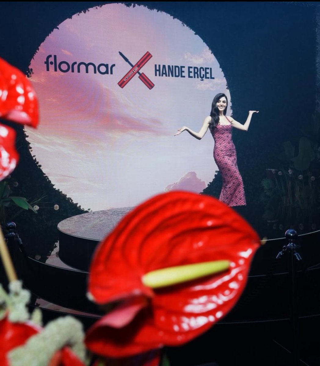 Потрясающий амбассадор Hande Erçel  бренда Flormar
#HandeErçel #FlormarXHandeErçel