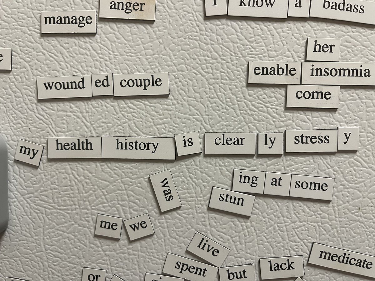 solarsystern's tweet photo. i love having my friends over and then reading their fridge magnet poetry the next morning while i drink my coffee https://t.co/mpOLiJETkR