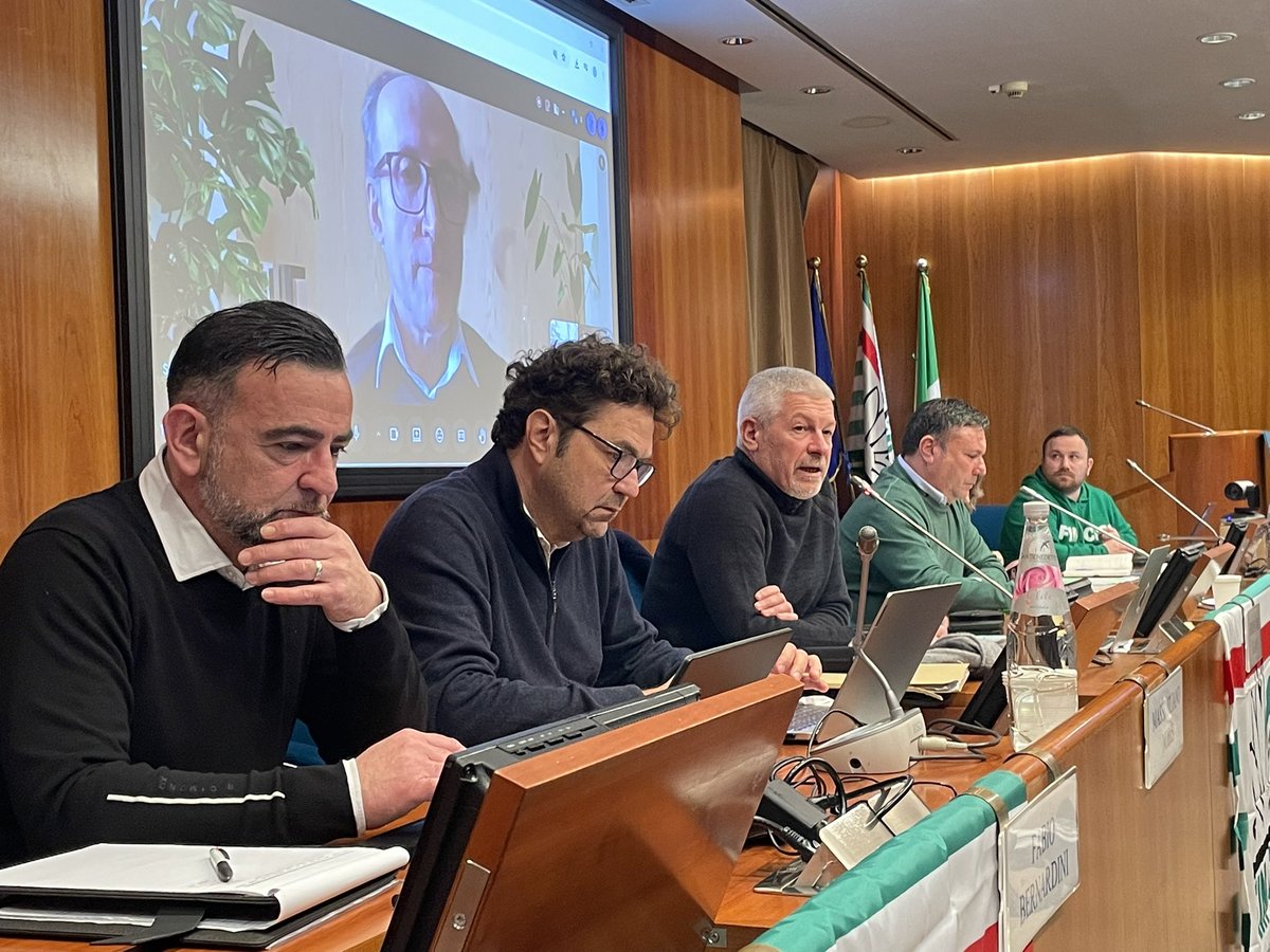 FIMCislStampa's tweet photo. Al via a Roma, alla presenza in remoto del Segretario confederale @Saurross il Consiglio generale #FIM a valle del positivo riscontro dato dai lavoratori all’ipotesi d’accordo del CCNL. Un grazie alla @CislNazionale per il sostegno dato in questo importante rinnovo contrattuale. https://t.co/vAnfkkRTpk