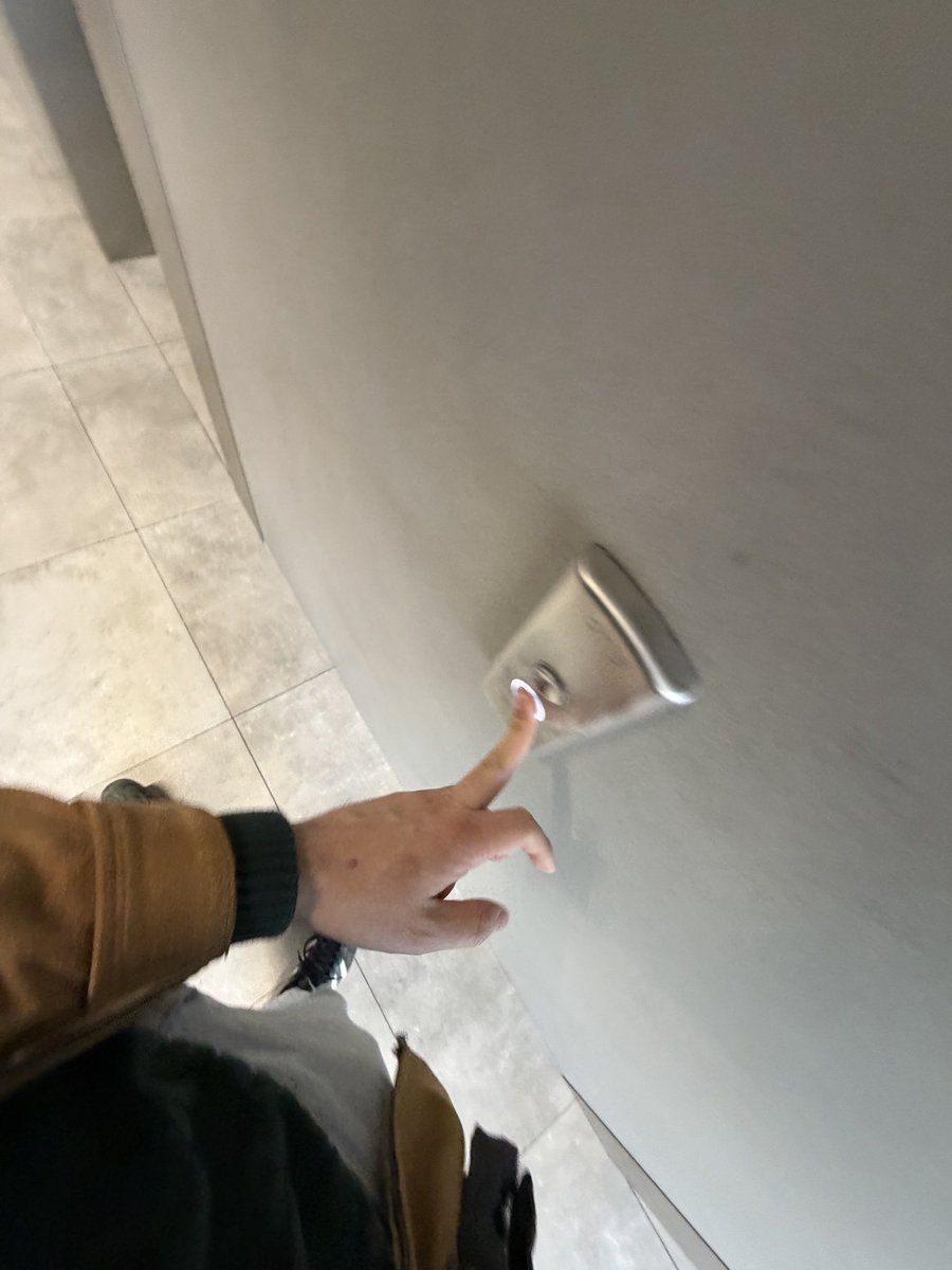 Denislav Gavrilov tweet media