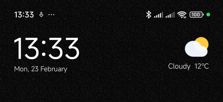 turankilic's tweet photo. @XiaomiSupport I bought a new phone (PocoM8Pro) but camera/microphone indicator is always on. I reached out support but seems nobody cares. Are your phones comes with pre-installed spyware? You can see on the top right corner, it's always on. I checked privacy dashboard, nothing. https://t.co/gDfZAhx07p