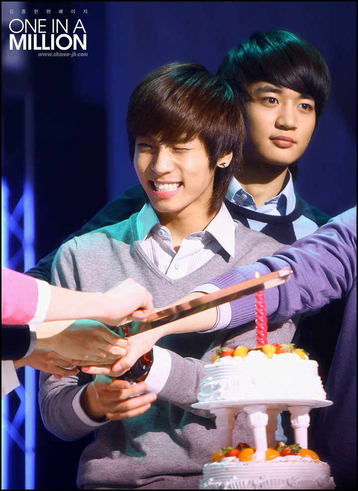 ユーリ tweet media