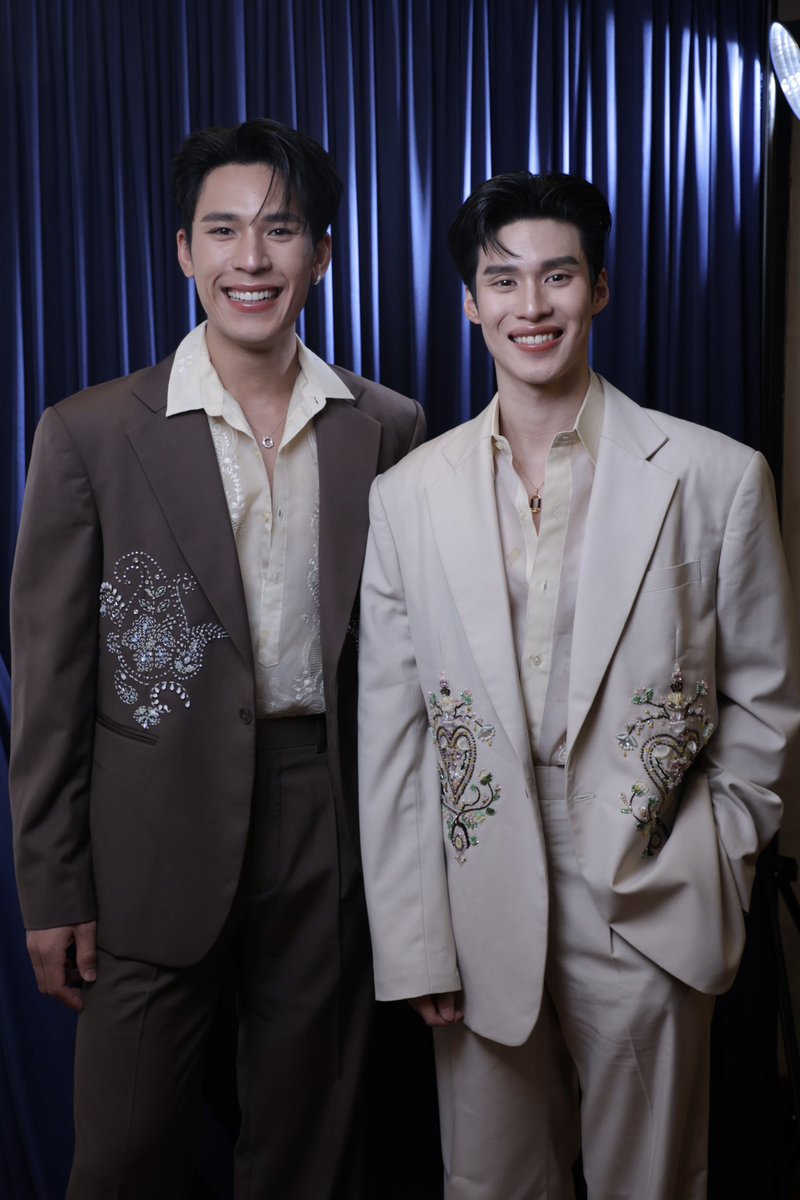 FlowerBoyTH's tweet photo. ถ่ายรูปเดี่ยว (ติดแอค) vs ถ่ายรูปคู่ (ติดหนุบ ☺️)
@pearlpooo @peakpeemapol 

PEARLPEAK FLOWER BOY 2026

#oneสนั่นจอ2026
#เพิร์ลพีค https://t.co/NSXXElkFeC