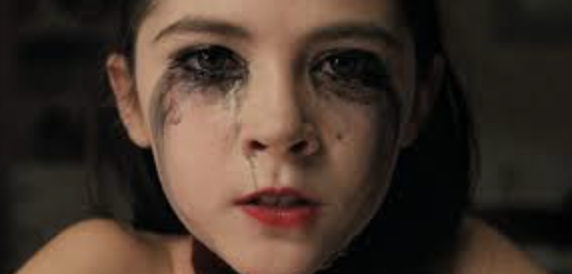 MaskedHorror123's tweet image. Happy Birthday, Isabelle Fuhrman 🔪

You didn’t just play a horror villain —
You created one we’ll never unsee.
Esther wasn’t just scary — she was calculated, controlled, unforgettable.

A modern horror icon. 🔪

#IsabelleFuhrman #Orphan #HorrorIcon #OrphanFirstKill #Horror