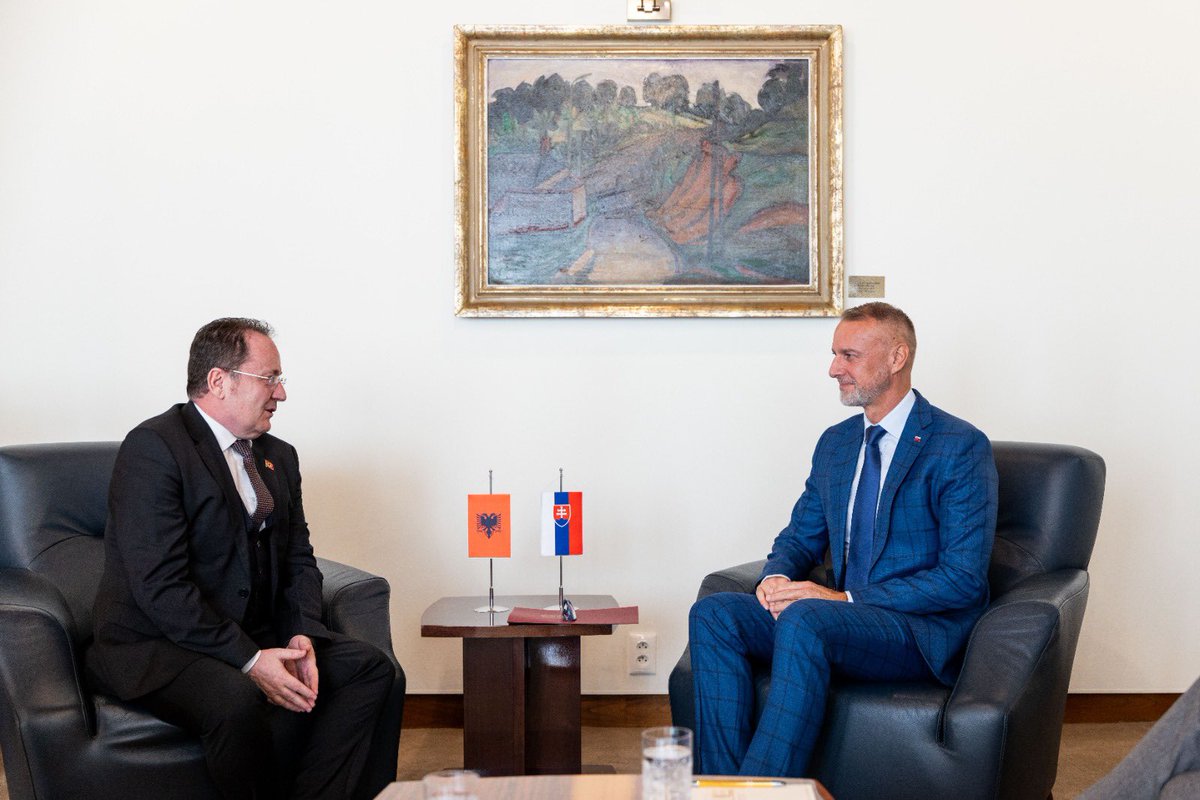 AlEmbSlovakia's tweet photo. Meeting of the Ambassador of the Republic of Albania, Mr. Arten Hanku, with the President of the National Council (Parliament) of Slovakia, Mr. Richard Raši, on relations, cooperation and exchange of high-level visits between the Parliaments of our two countries.

@AlbanianDiplo https://t.co/JtgBblFSbn