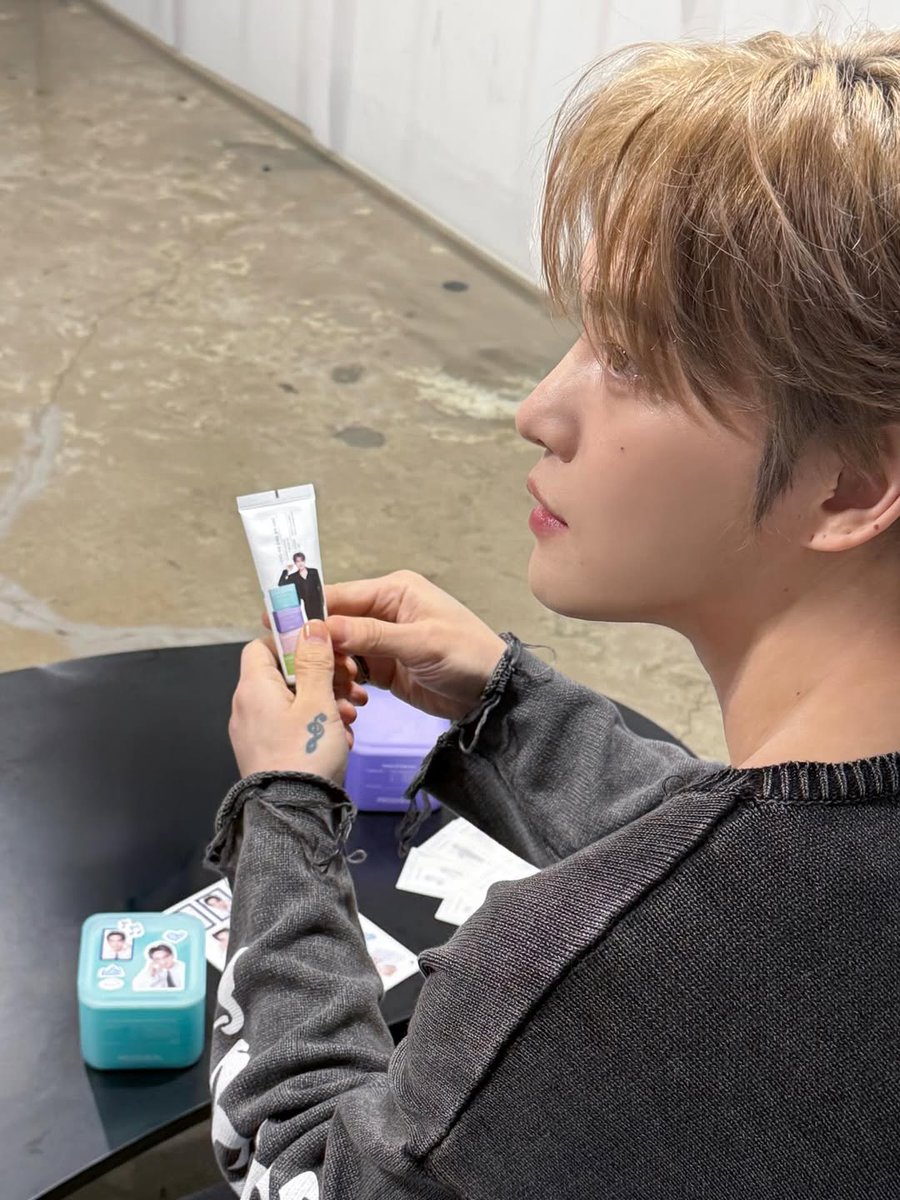 - mmookiiee - tweet media