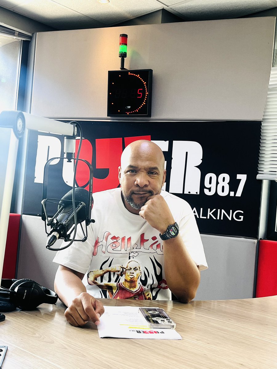 POWER 98.7 tweet media