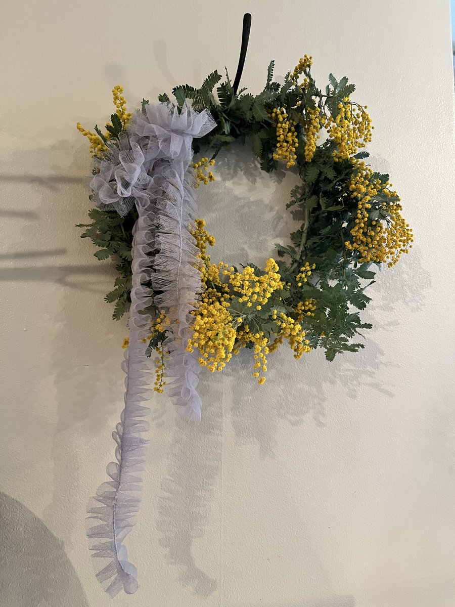 ミモザはリースにして♪ ☺️