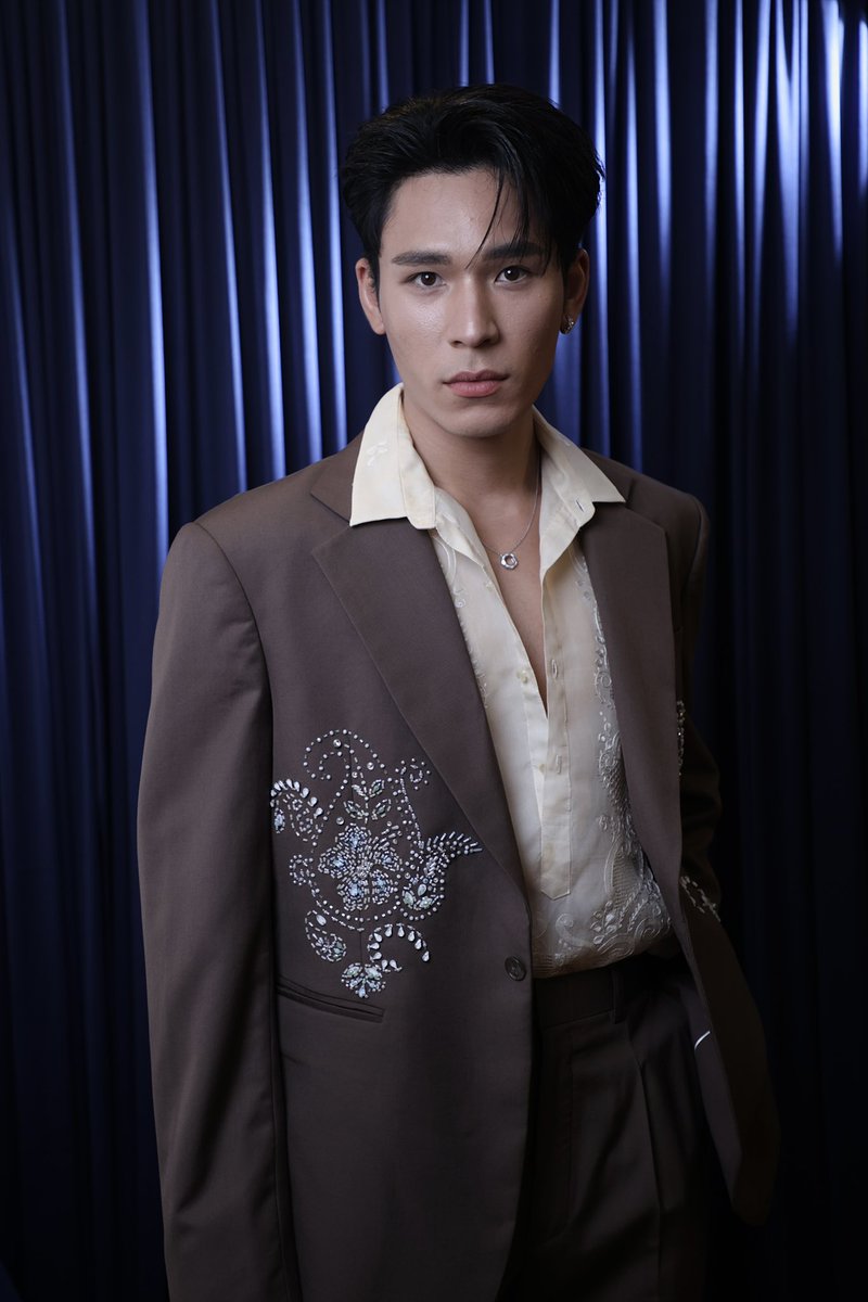 PearlOfficialP's tweet photo. My Flower Boy 🩶

PEARLPEAK FLOWER BOY 2026

#oneสนั่นจอ2026
#เพิร์ลพีค #Pearlpooo https://t.co/oMb8Tpcjv3