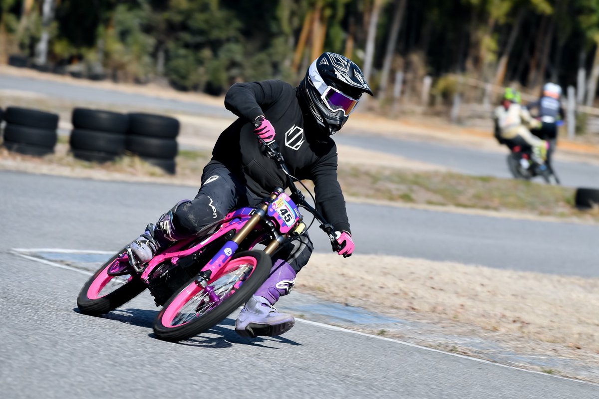 jonit_211's tweet image. 4ヶ月振りのおバイクだったんで全力ではしゃいだw

#SUPER2HEAT 
#surron