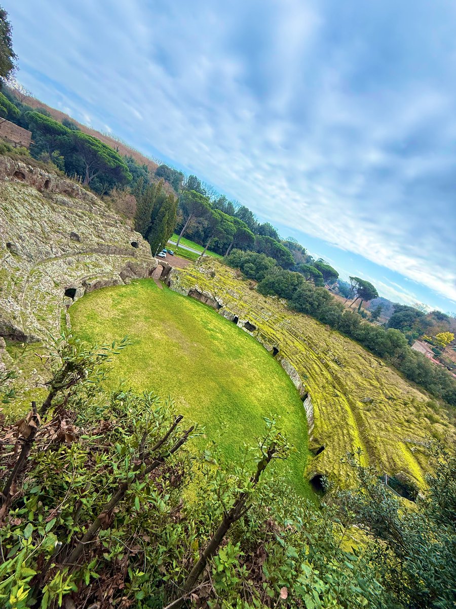 🅻🅰🆄🆁🅰🅻🅰🅽🅳 tweet media