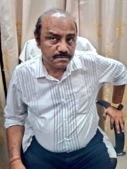 खनन विभाग के डिप्टी डायरेक्टर देवब्रत मोहंती जी ने कड़ी मेहनत और ईमानदारी से ये पैसा जुटाया.

उनका प्लान था कि वो इन पैसों से समाज की सेवा करेंगे, लेकिन समाज सेवा से पहले ही उनके पैसों पर बुरी नजर लग गई.

भलाई का जमाना ही नहीं रहा है. खैर.. आप लक्ष्मी जी के दर्शन करें 🙏

📍ओडिशा